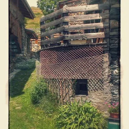 La Source Des Diounes Holiday home